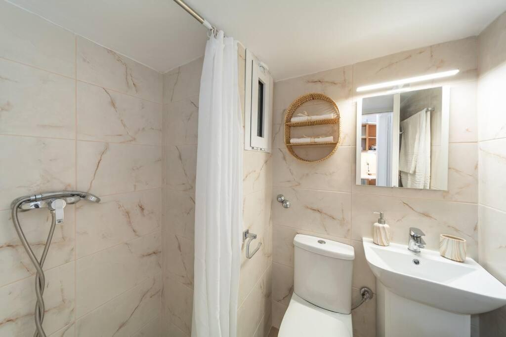 Urban Escape Apartment *